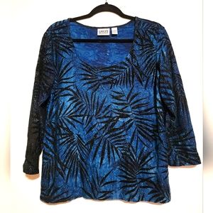 Beautiful Chico's pull~over Top